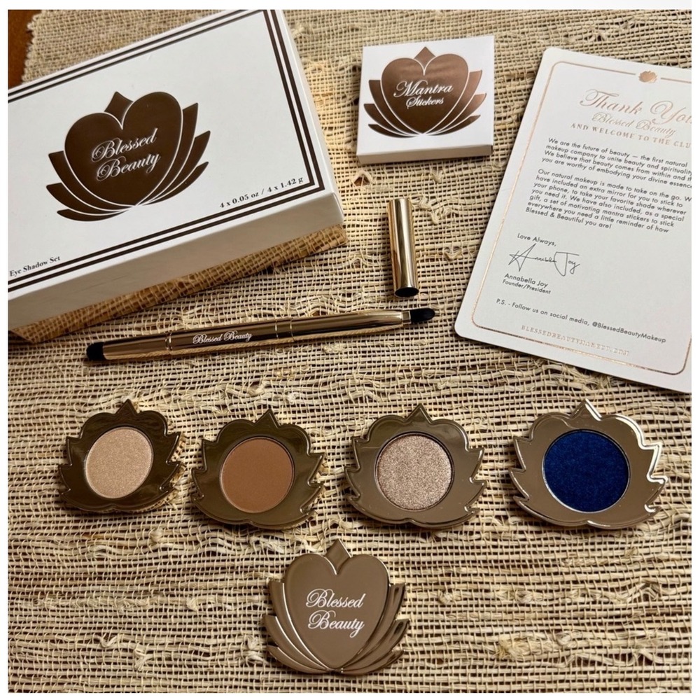 Blessed Beauty Natural Eye Shadow Set Gaze of a Goddess 4 Shade Quad Brown Eyes